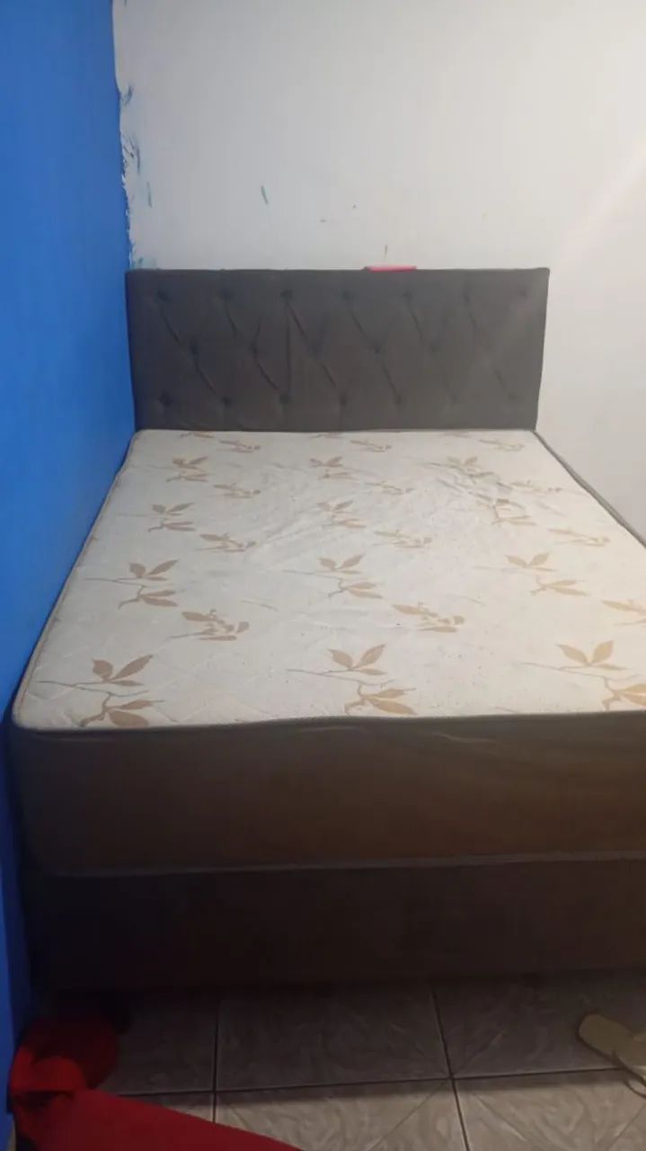 Vende-se cama de casal 