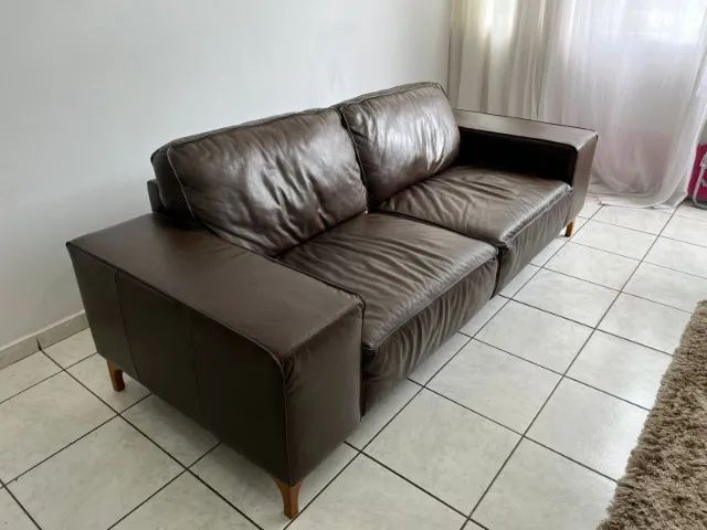 Sofá em couro Tok& Stok65576103357314125