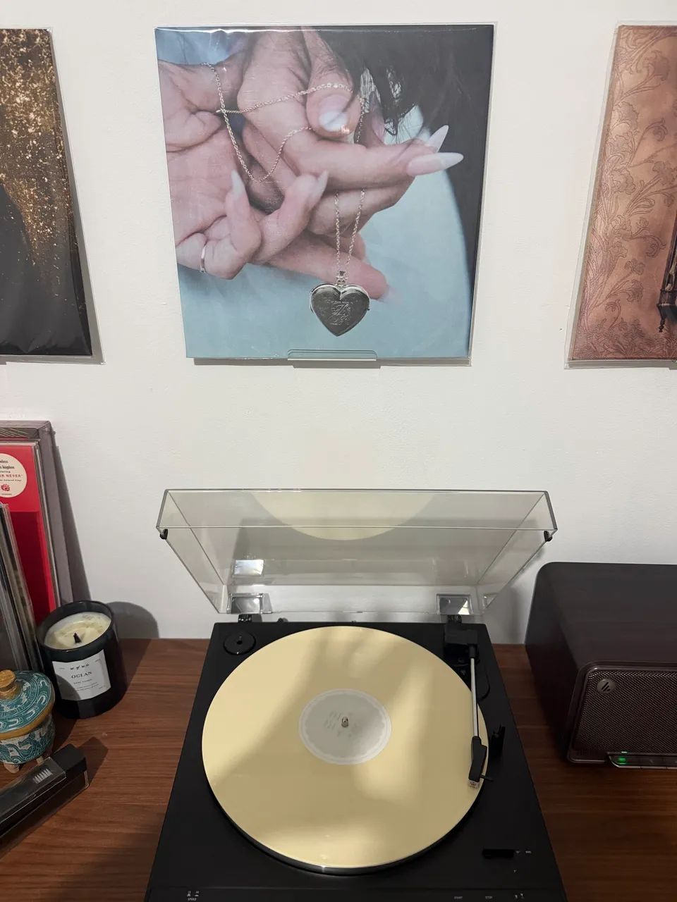 Disco de Vinil LP - Madison Beer Locket ed. Limitada - Foto 3