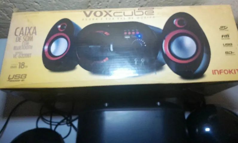 Vendo uma  Caixa de Som ?FOXCLUBE? Usada em perfeito funcionamento com BLUETOOTH, MODELO = - Foto 5