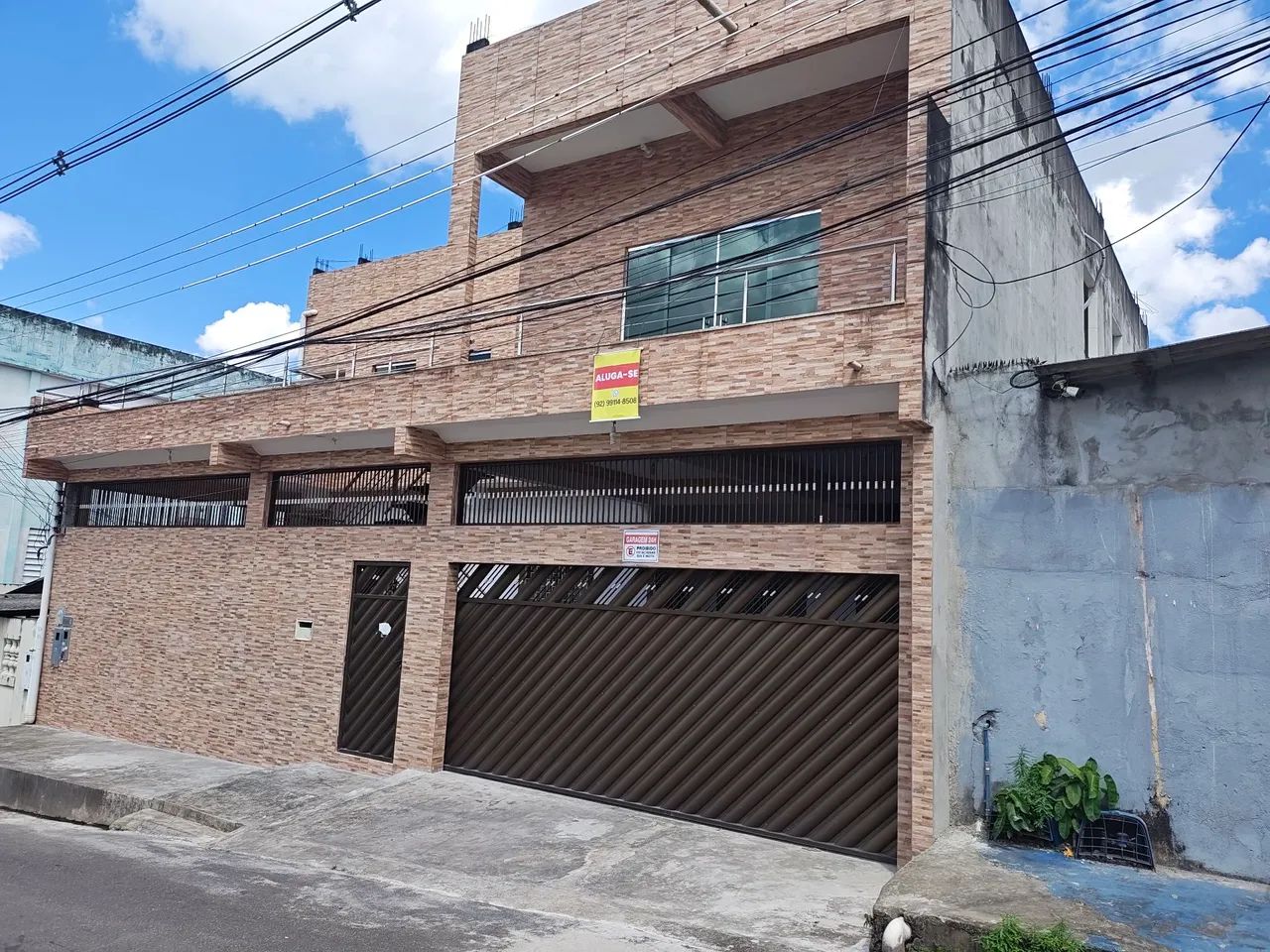 Ótima casa toda varandada