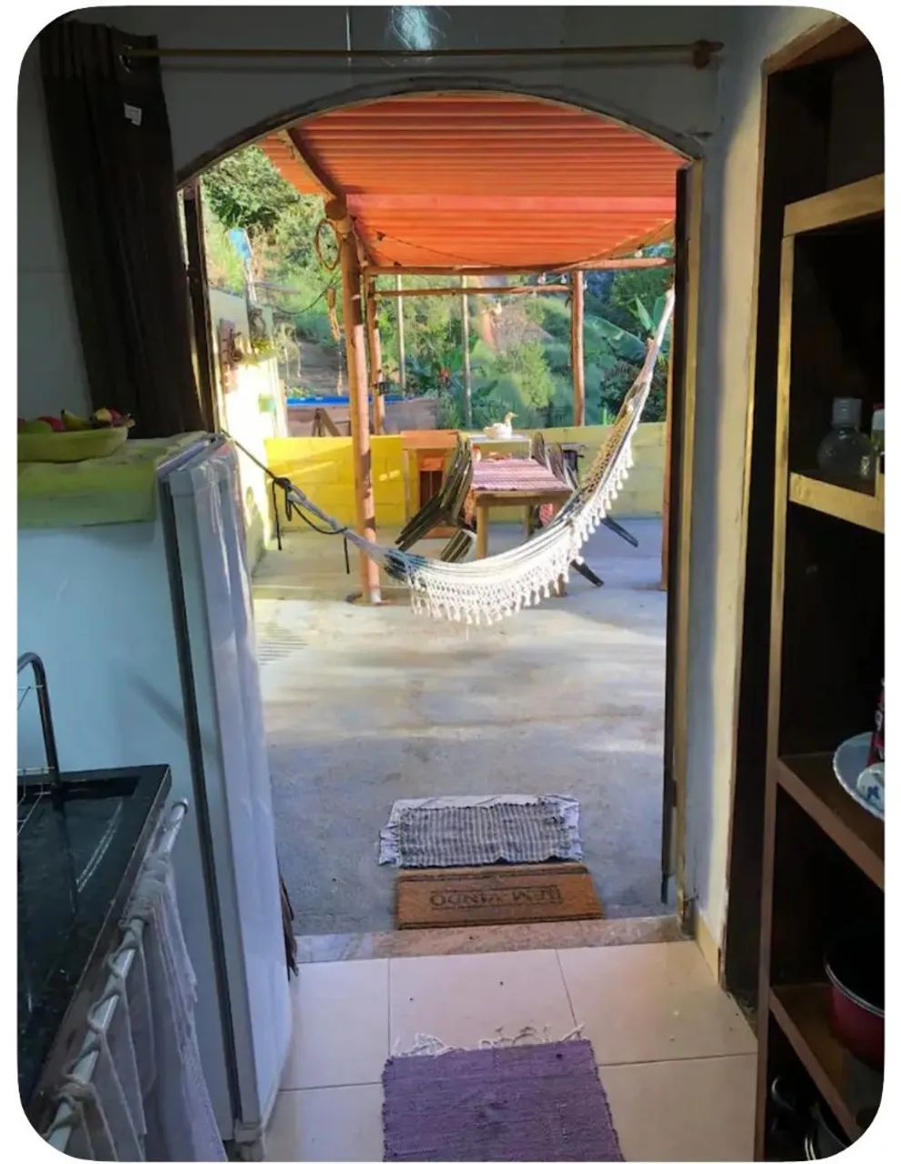 Chalé mobiliado no interior de Teresópolis, próximo a BR 116 e a 2 km de mercados e comer - Foto 3