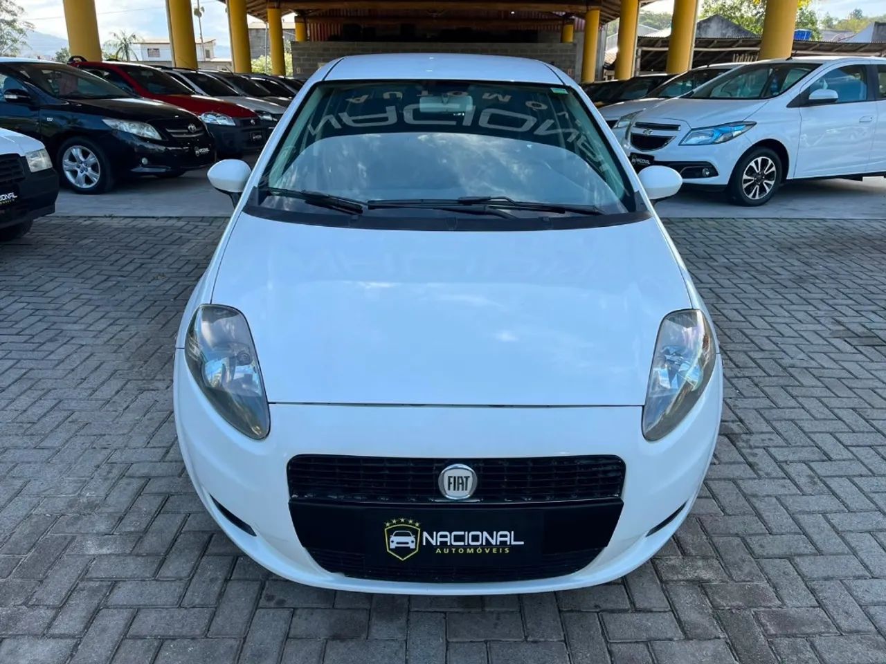 Fiat Punto Attractive 1.4 Fire Flex 8V 5P 2012 - Foto 2