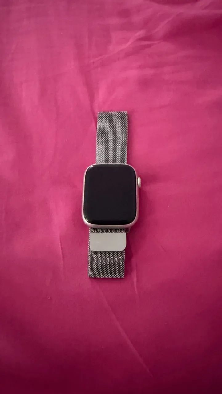 APPLE WATCH SÉRIES 9 - 45 MM