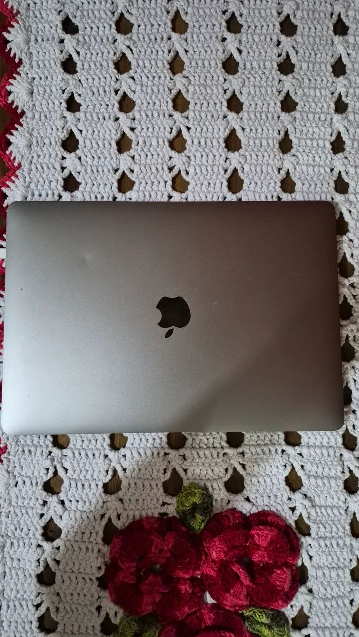 Macbook Pro 2020 Touchbar 16GB - Notebooks - Canasvieiras
