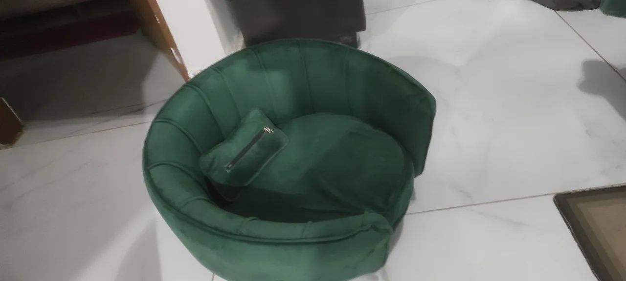 Selling two pet armchairs, BRL 200.00 each.65704309689857121