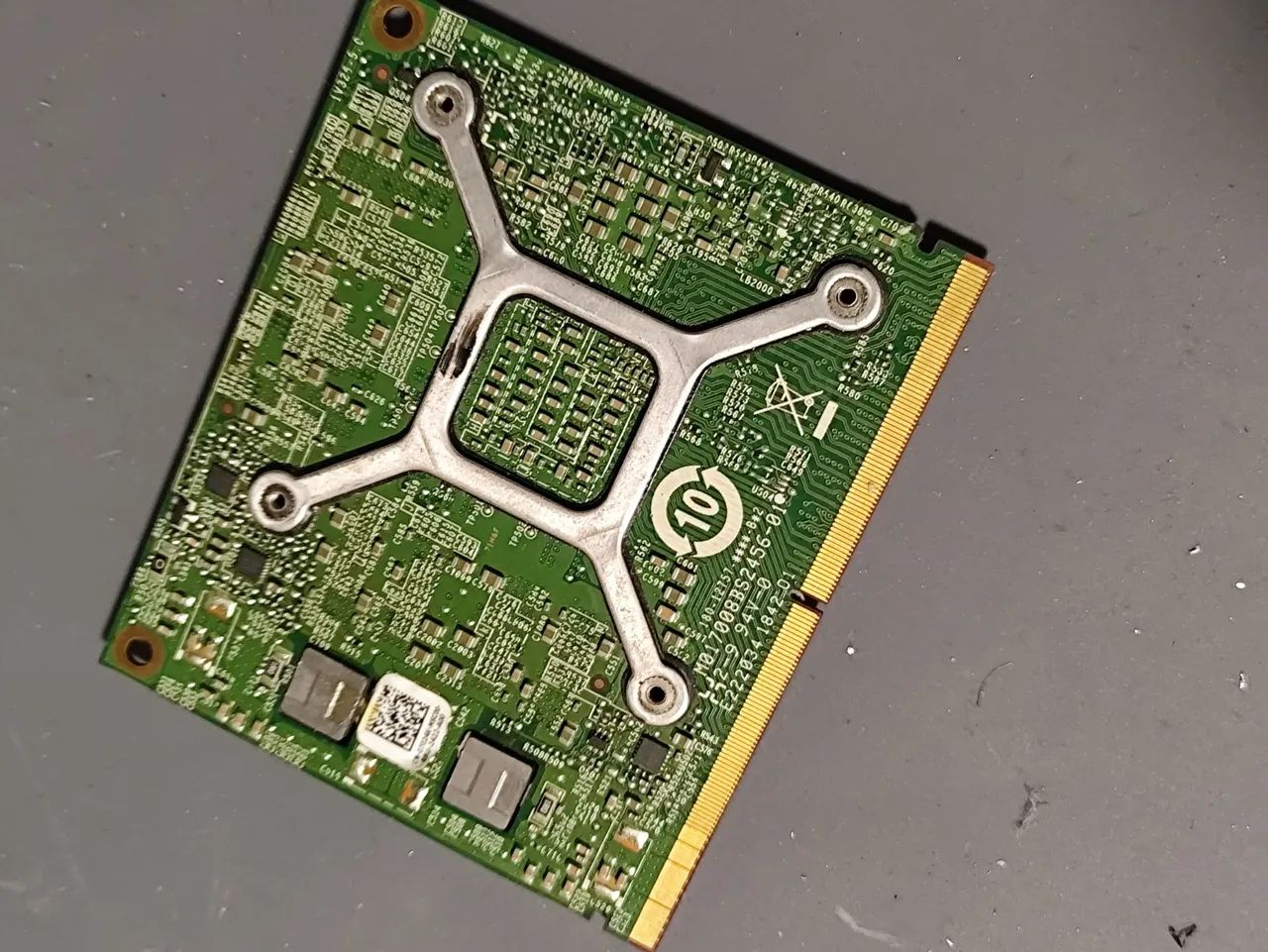 Placa de vídeo NVidia Quadro M2200M Dell precision - Foto 3