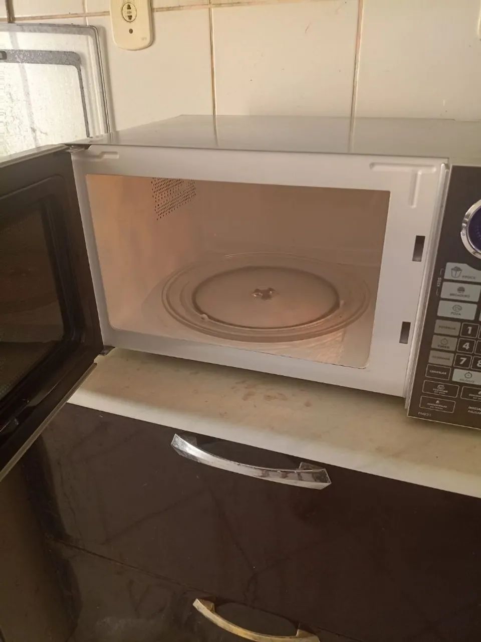 Microondas Philco 31litros - Foto 4