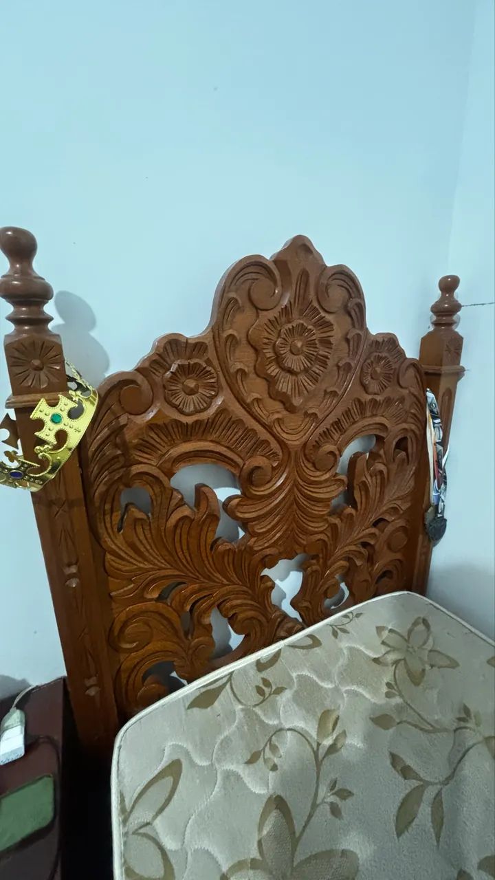 Cama antiga de madeira - Foto 3