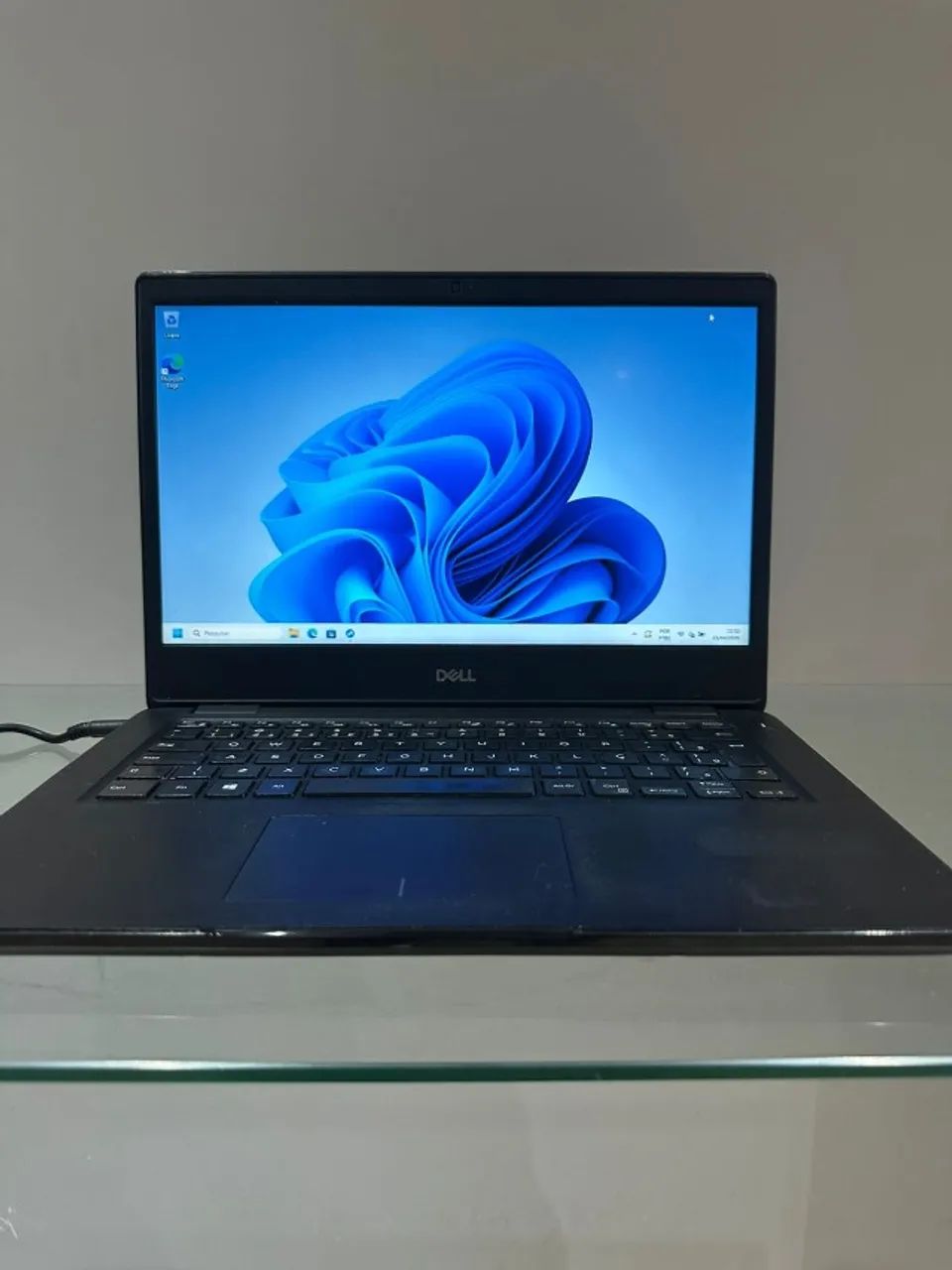 Notebook Dell Latitude 3400 - i3 8ª Geração | 8GB RAM | SSD 256GB