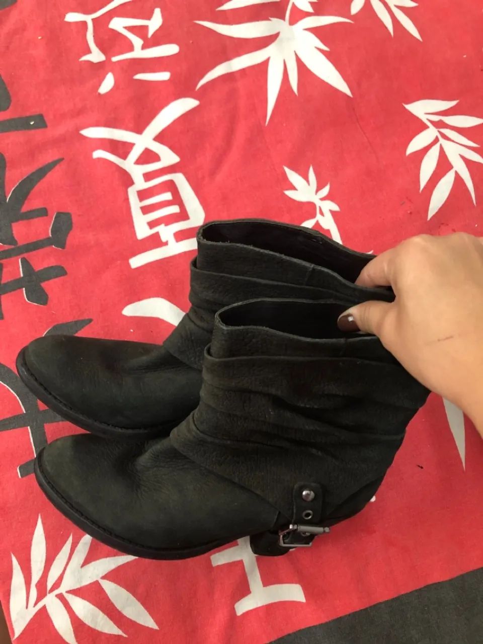 Bota cano baixo Schutz - Foto 2