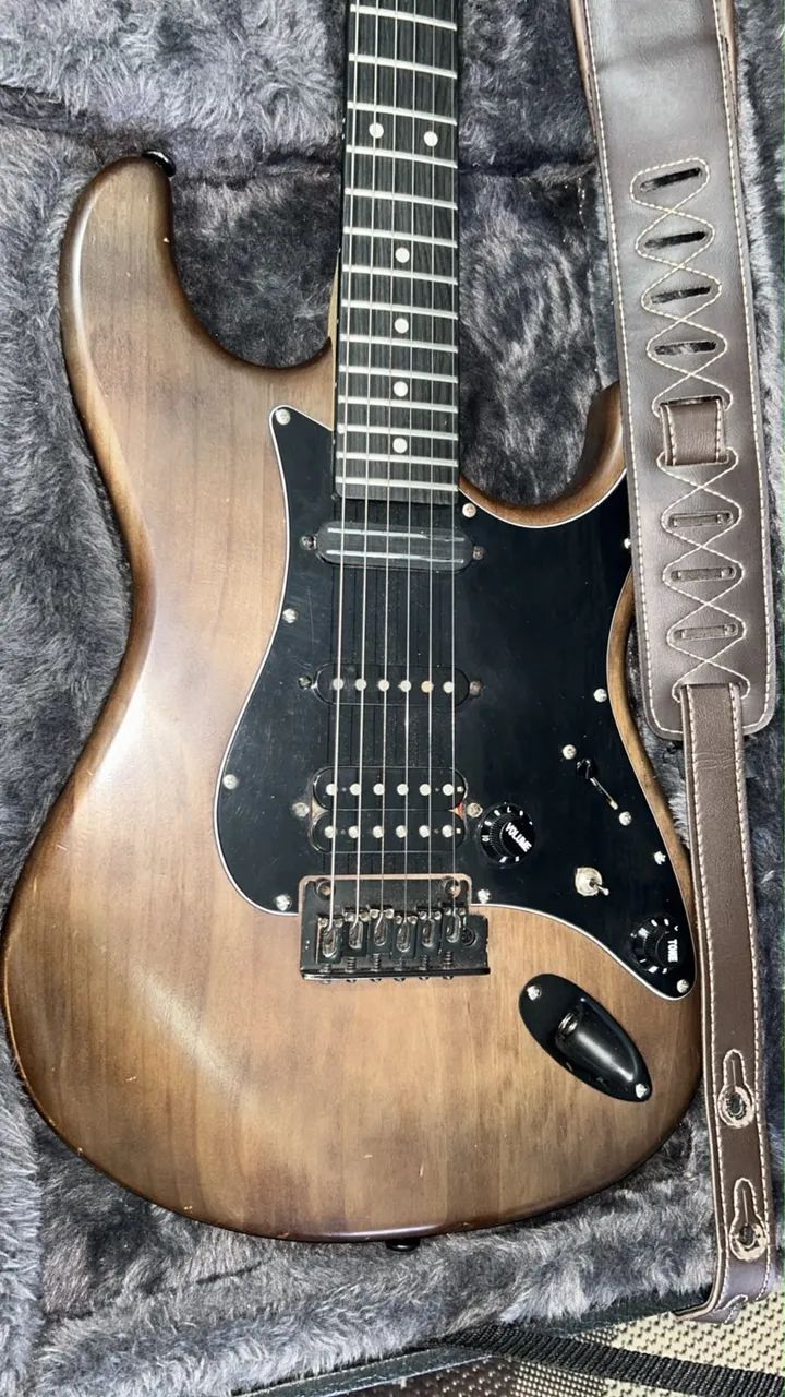 Oportunidade! Guitarra Tagima modelo JA3 