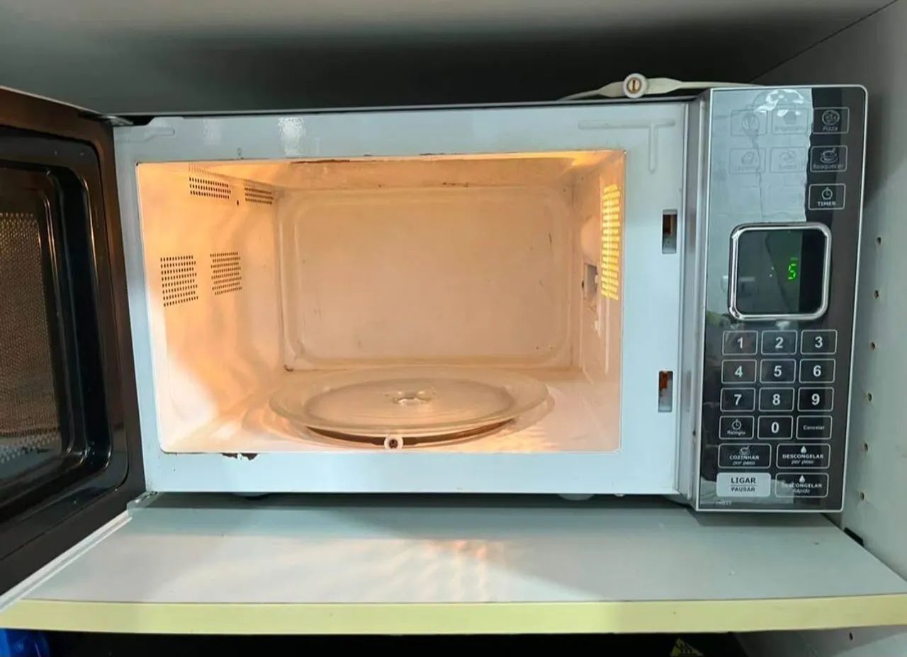 MICRO-ONDAS PHILCO ESPELHADO - Foto 4