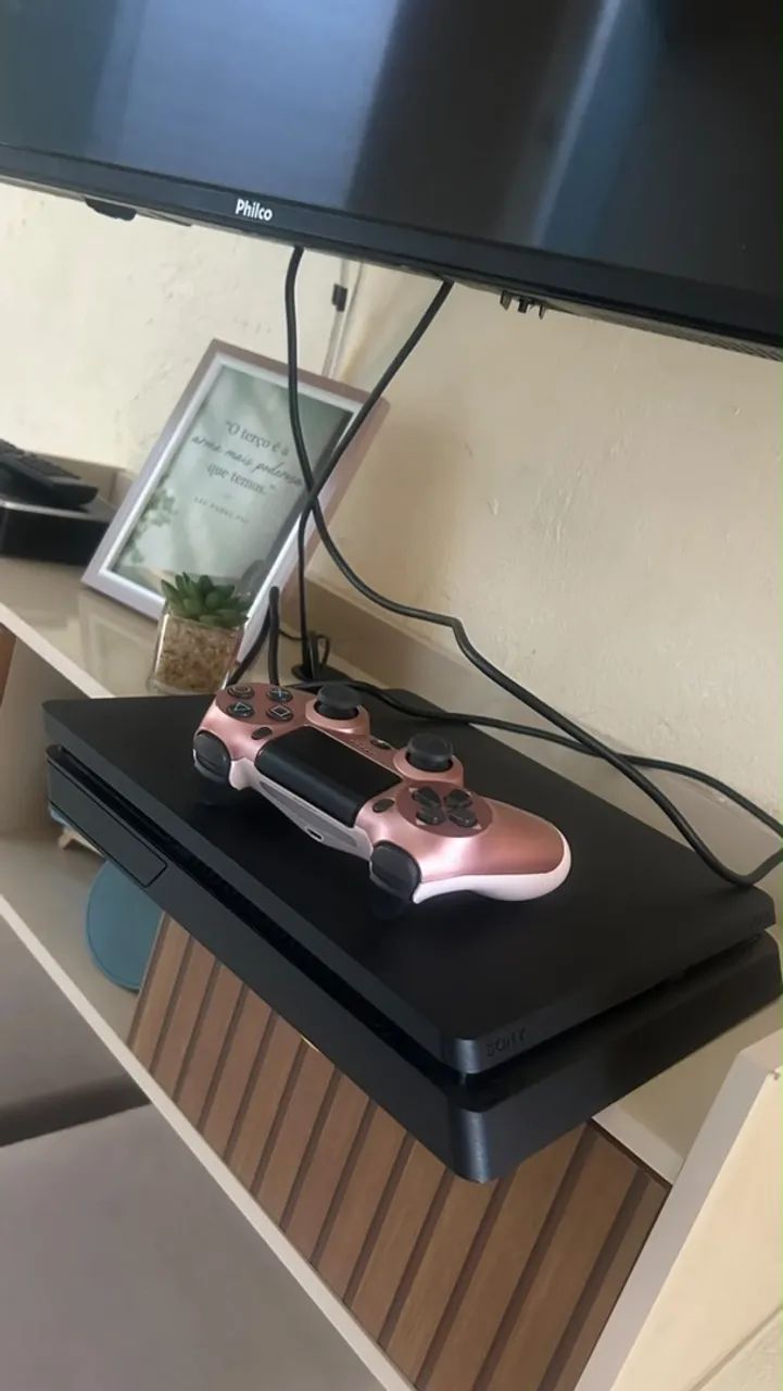 PS4 1TB Usado + Controle + 2 Jogos - Foto 3