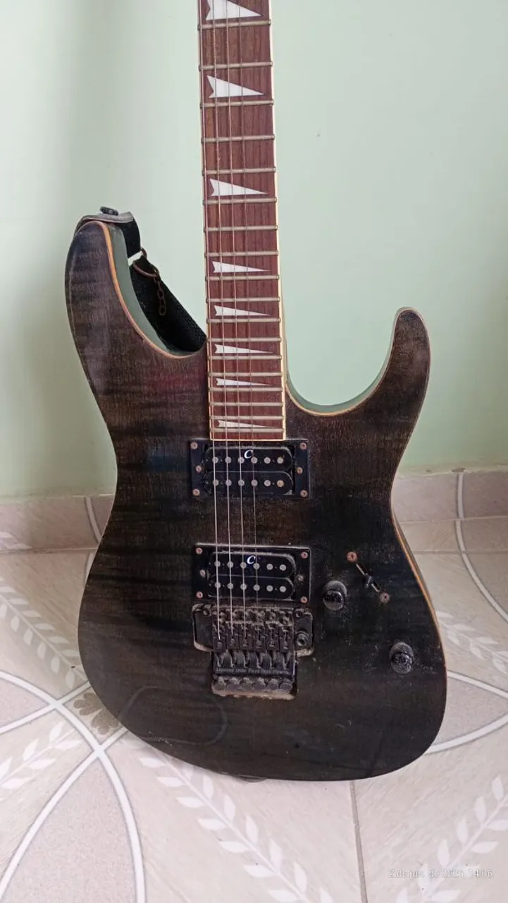 Guitarra Washburn signature Stevie Salas - Instrumentos musicais