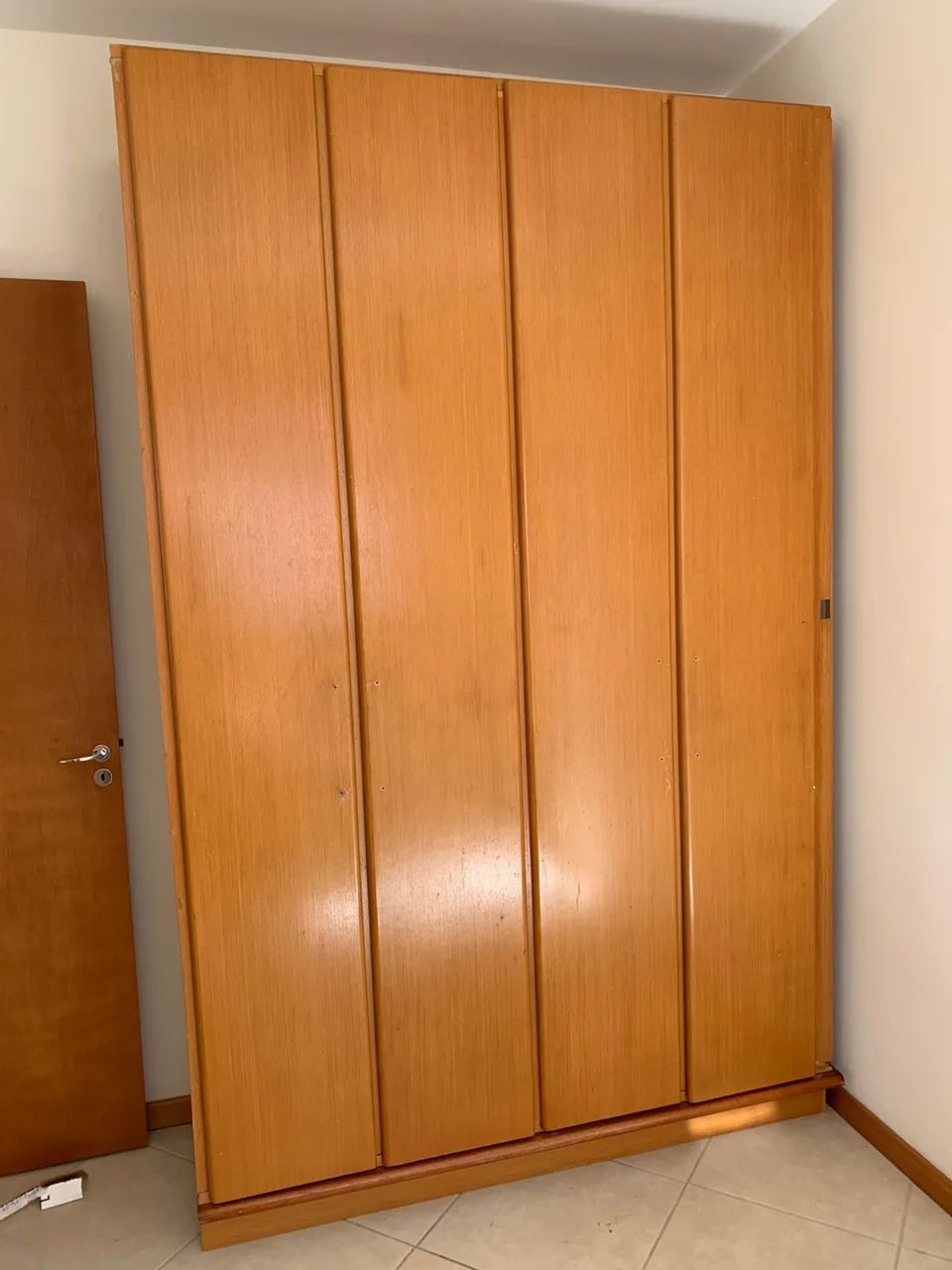 Vendo armário 