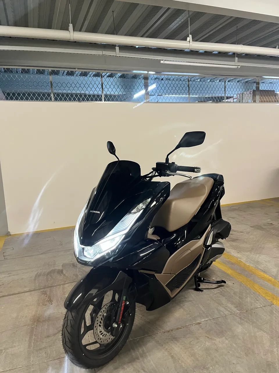 PCX 160 DLX 