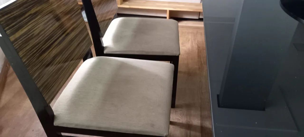 Mesa 8 lugares completa giratória preta com 8 cadeiras estofadas - Foto 4