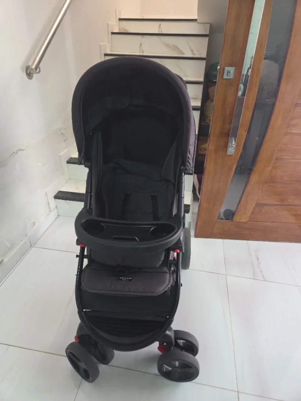 Carrinho e bebê conforto COSCO conservadissimo