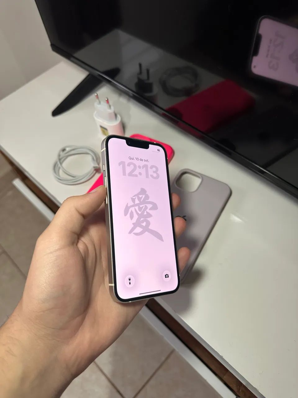 iPhone 14 - 128GB branco  - Foto 3