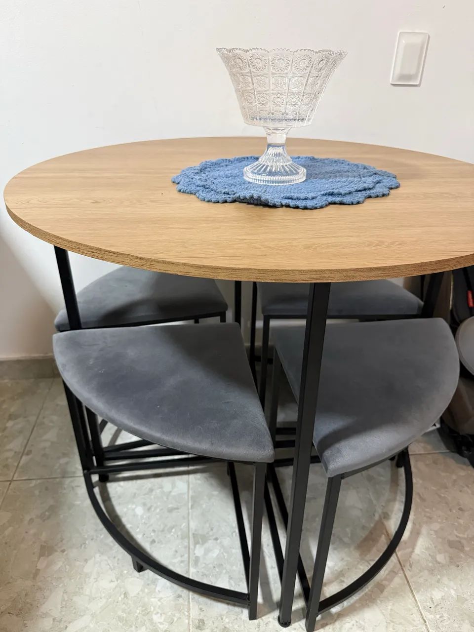 Conjunto Mesa de 0,90m com cadeiras - Foto 3