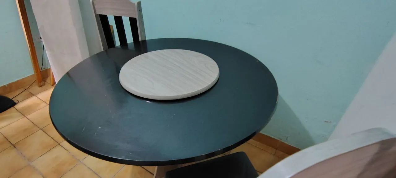 Mesa com 2 cadeiras  - Foto 4