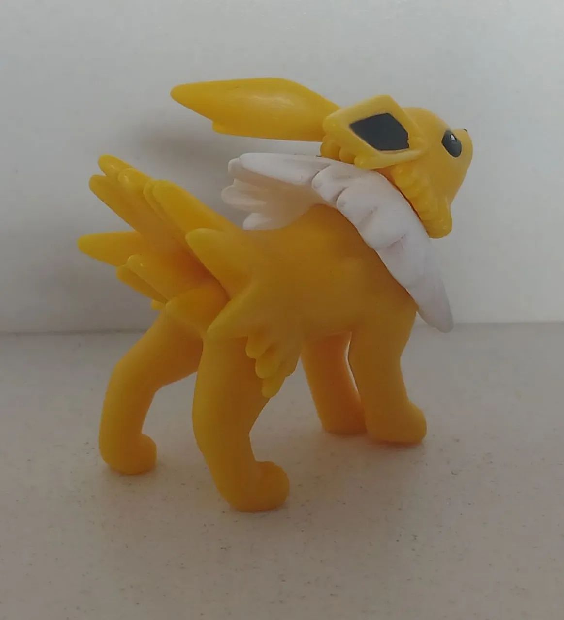 BONECO ACTION FIGURE MINIATURA POKEMON JOLTEON TOMY - Foto 2