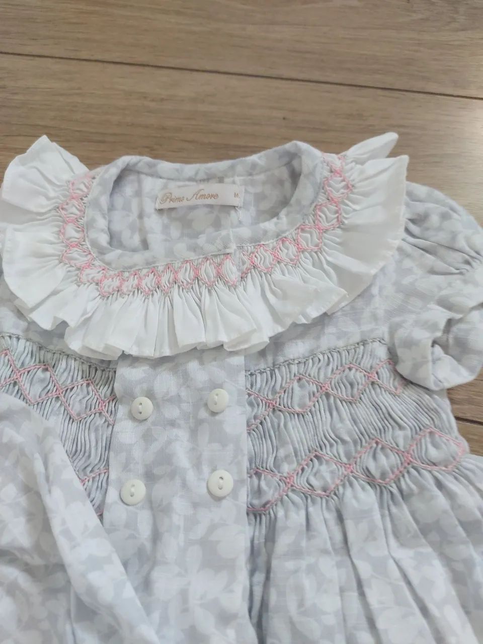 Vestido para bebê, bordado 