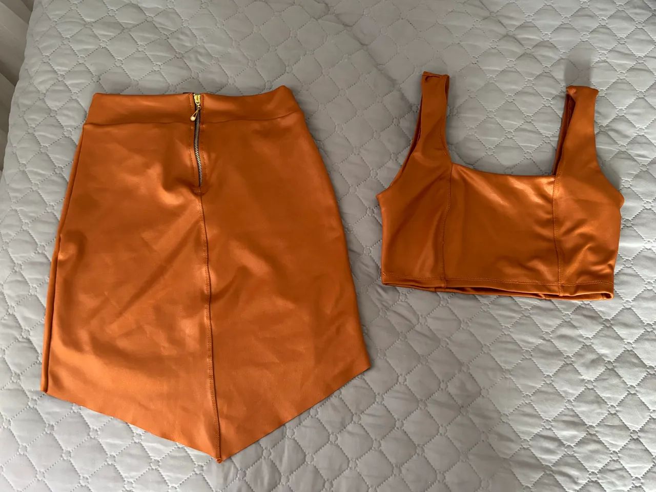 Conjunto Saia e Cropped Marrom