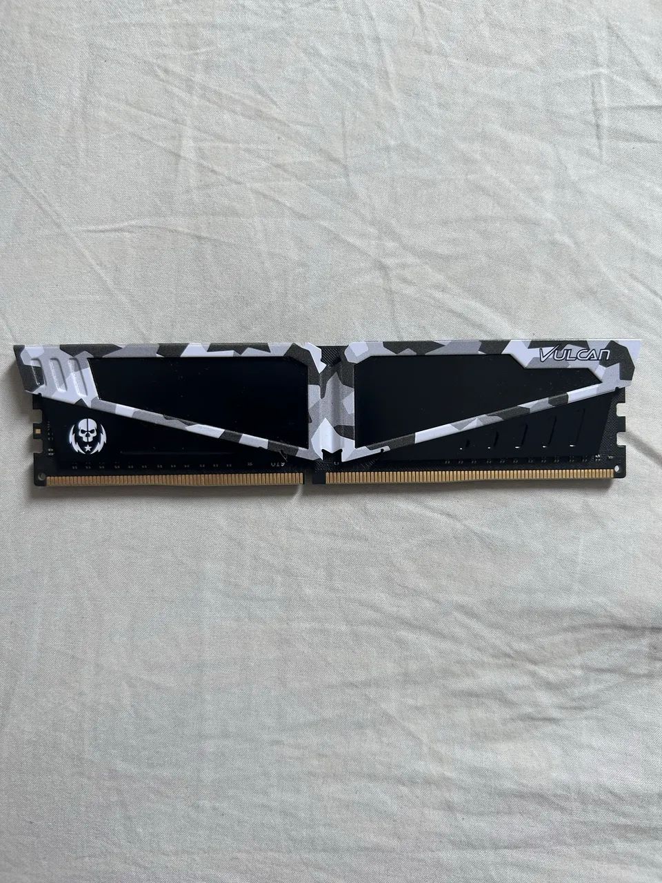 Memória Teamgroup Tforce Vulcan Pichau 8GB DDR4 3000 MHz (usado)