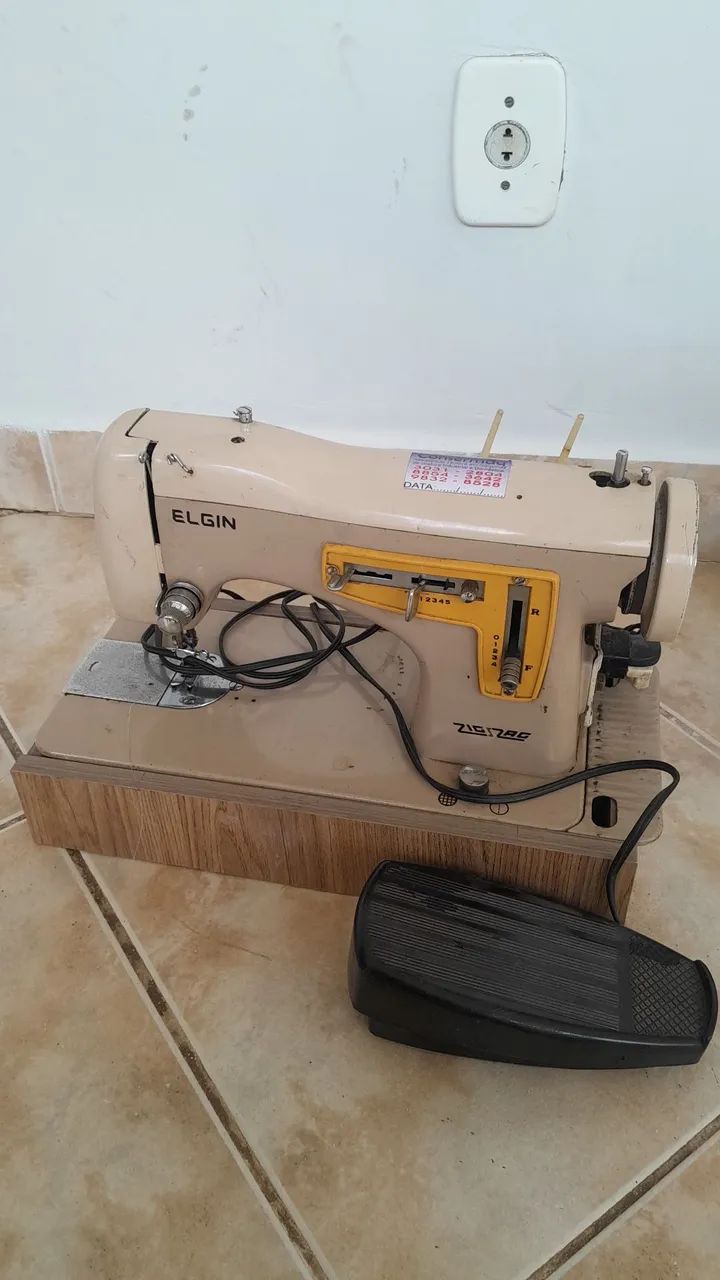 Máquina de costura ELGIN65614996629251120