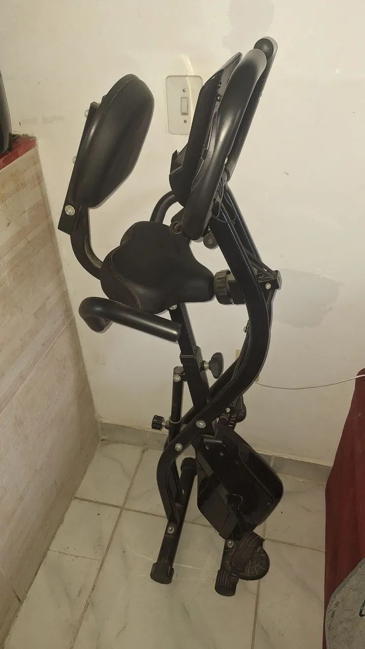 Bicicleta Ergometrica- Pouco usada - Foto 4