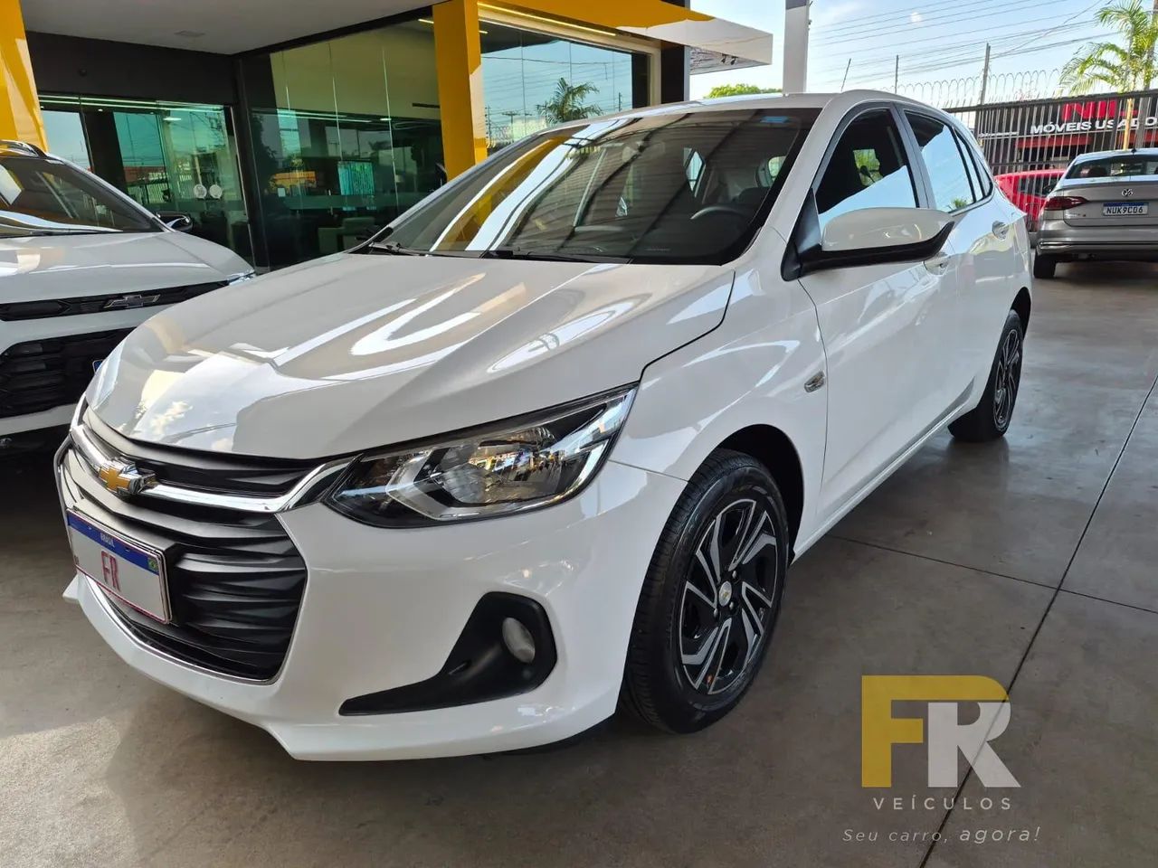 Chevrolet Onix Hatch LT 1.0 12V Flex Mec. 4P 2024 - Foto 2