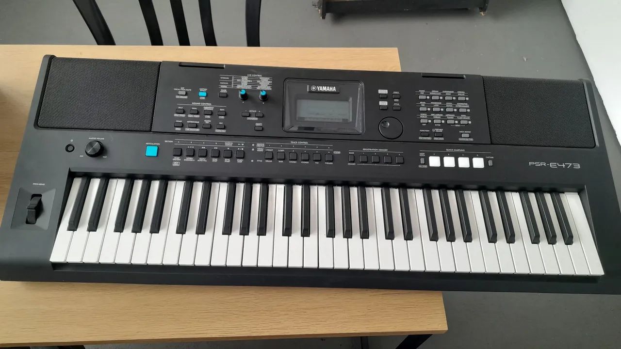 Teclado PSR - E 473