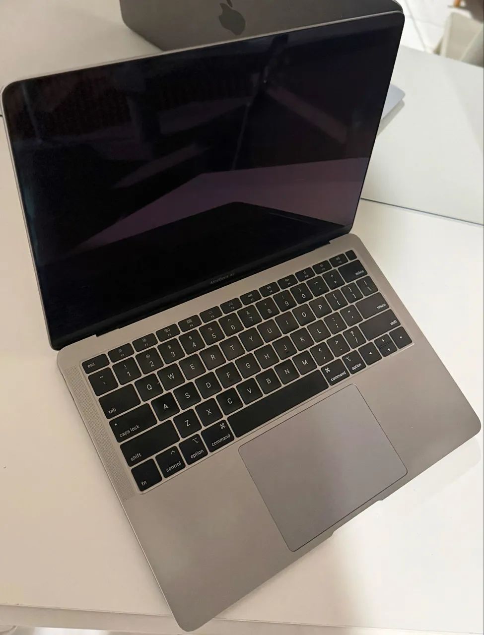MacBook Air Retina 13" (2018) - Intel I5 8gb Ram Ssd | Prateado.  - Foto 2