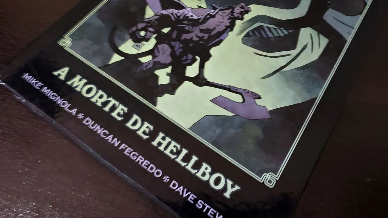 Hellboy - Edição Gigante - A Morte de Hellboy - HQ Mythos - Foto 4