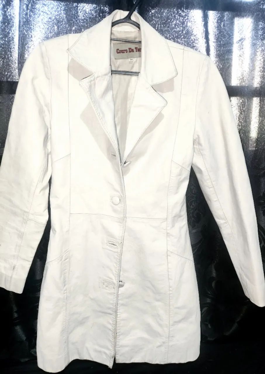 casaco 100% couro legítimo branco/off-white.