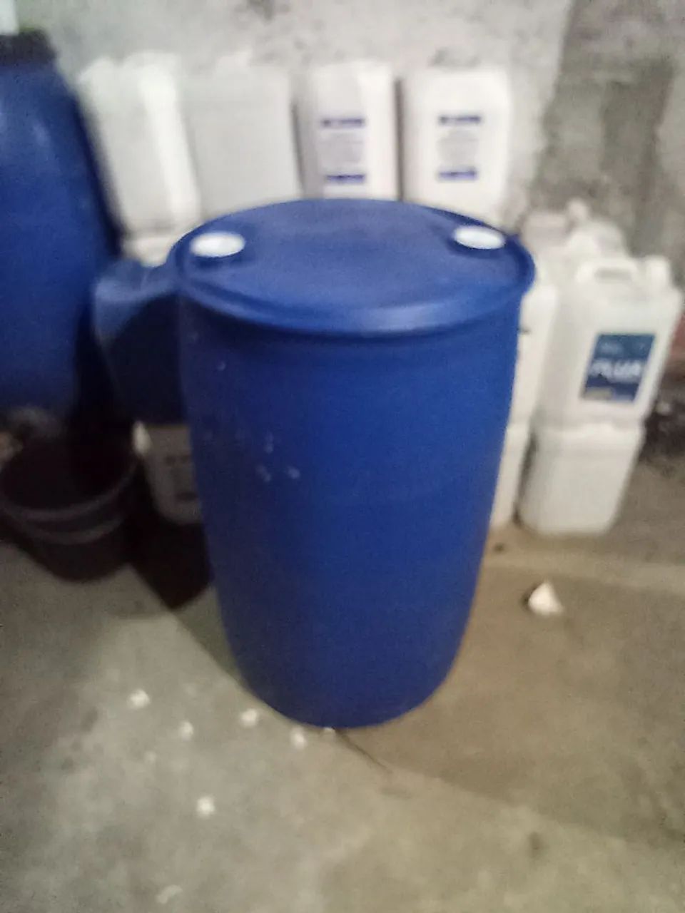 Vendo tambo de 200 litros  - Foto 2