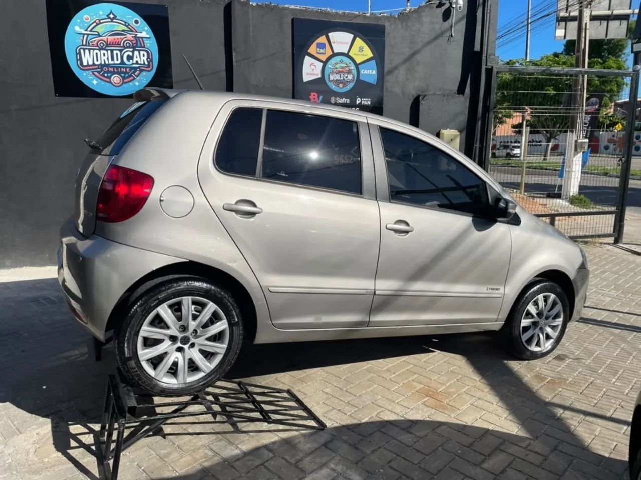 Volkswagen Fox 1.6 MI Total Flex 8V 5P 2013 - Foto 4