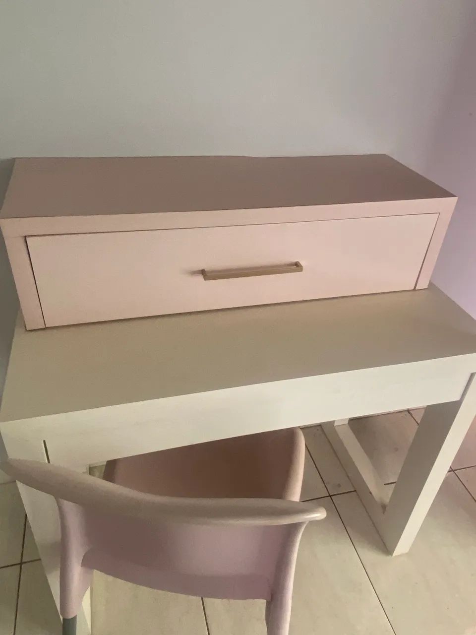 Escrivaninha + gaveteiro + cadeira rosa - Foto 2
