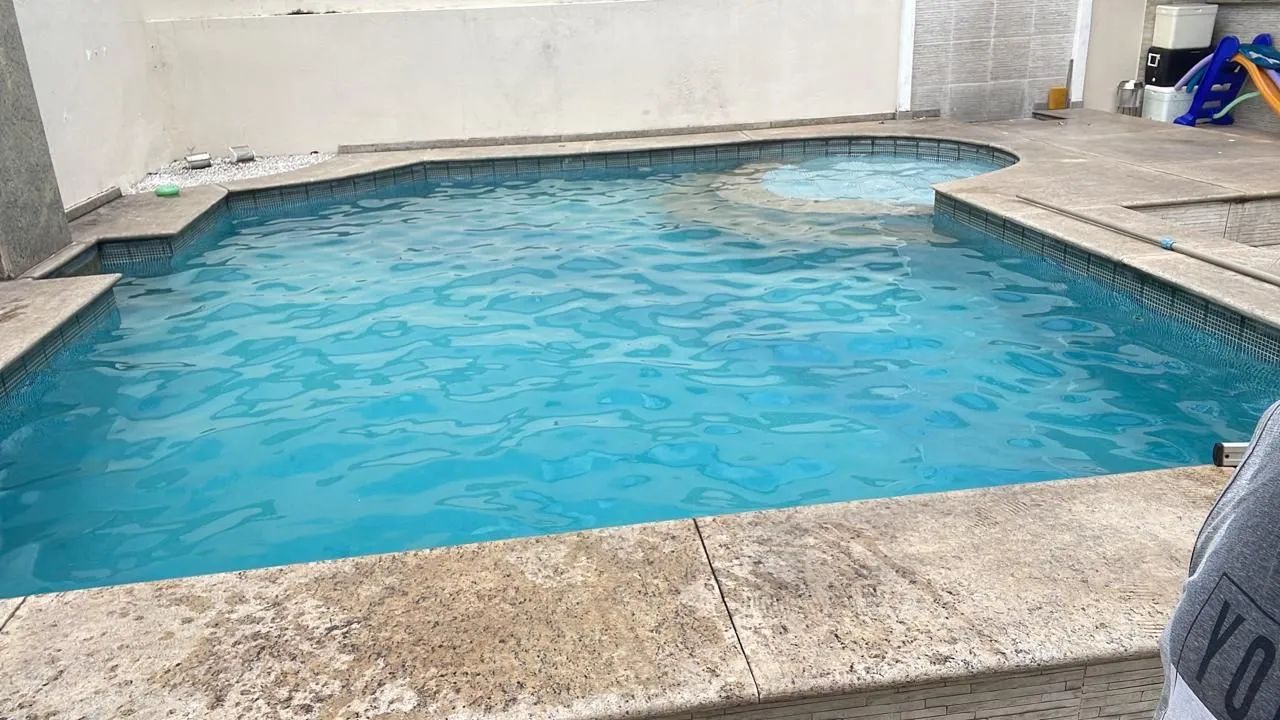 Piscina limpeza 