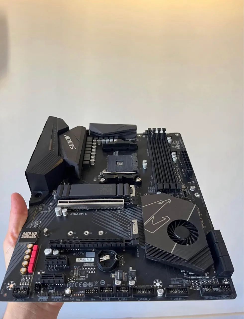 Placa mãe x570 aorus elite  - Foto 3