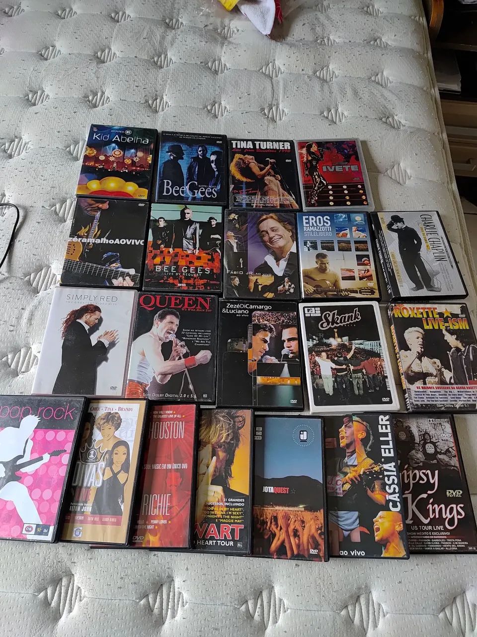 Aparelho DVD Sony com 21 dvds - Foto 4