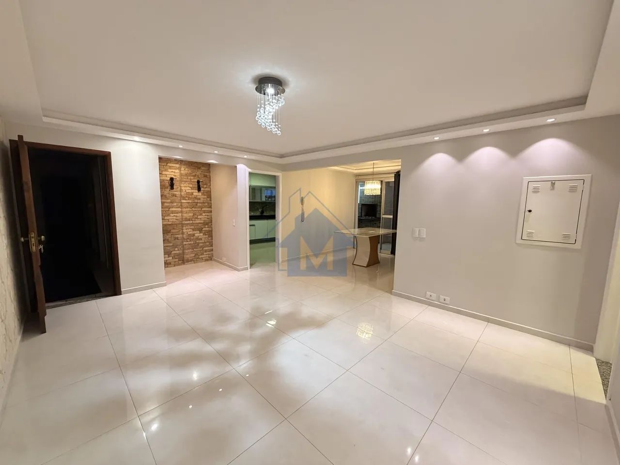 Apartamento Mobiliado no Centro, Sacada com churrasqueira! - Foto 2