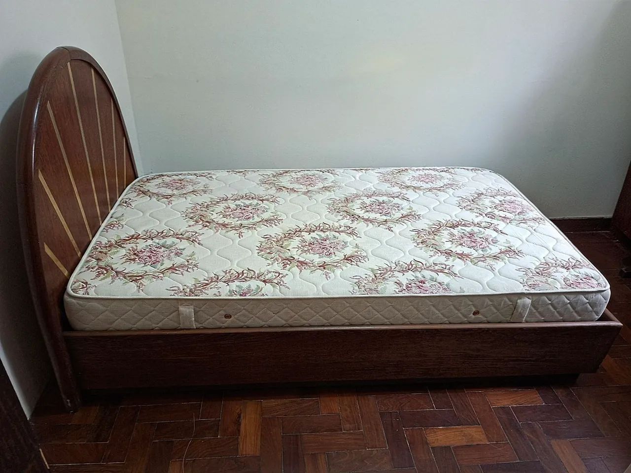 Cama antiga com colchao - Foto 4