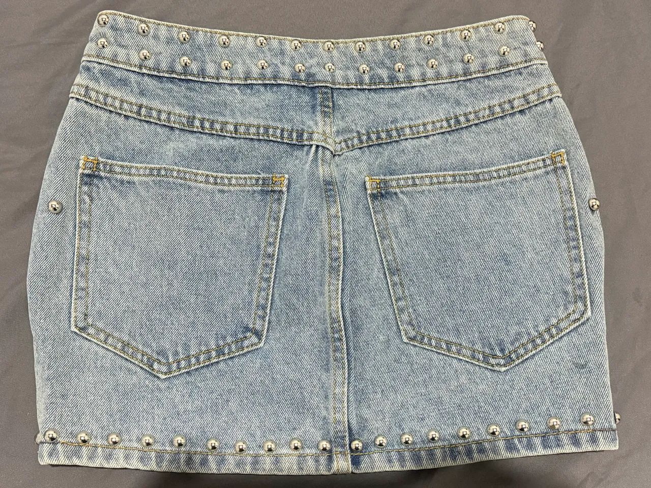 Mini Saia Jeans com Studs - Foto 4