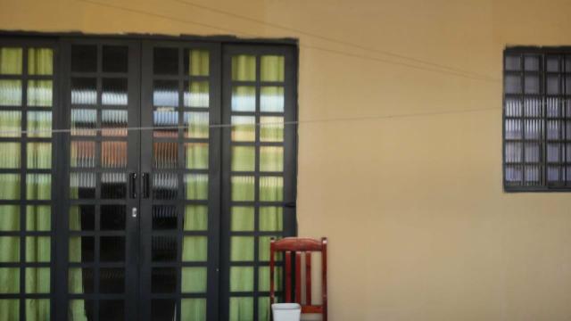 Vendo ou troco casa de 3 quartos na Samambaia sul troco no riacho Fundo II - Foto 3