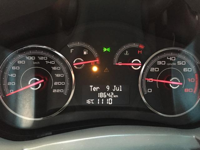Palio 1.6 essence 2015 18000 km *extraaa* carro muito novo - Foto 17