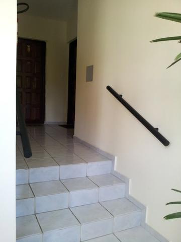 Apartamento de 2 dormitórios com DUAS vagas de garagem, oportunidade - Foto 3
