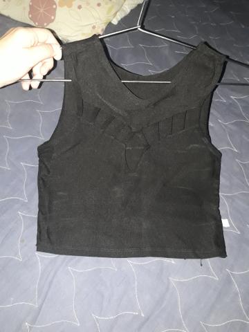 Cropped preto